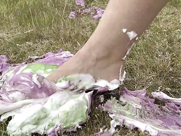 Foot Pies - Messy WAM